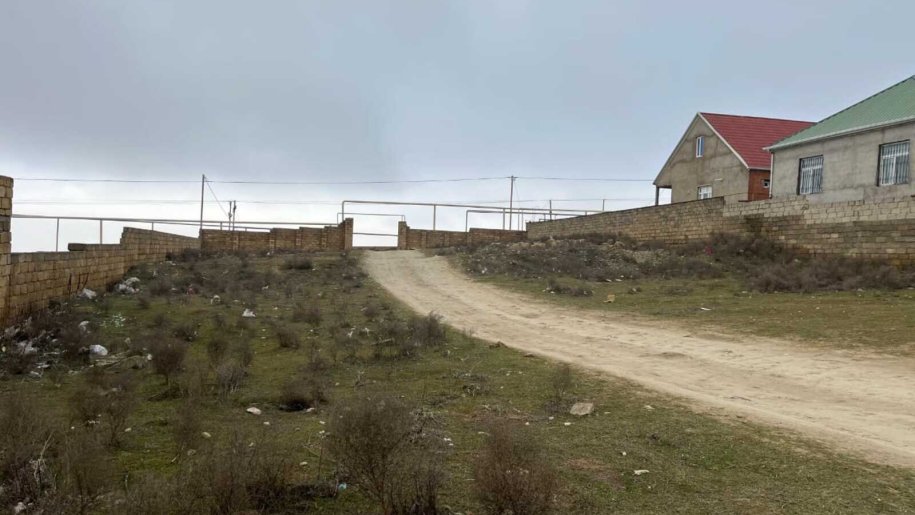 8 sot torpaq satılır, Hökməli-6