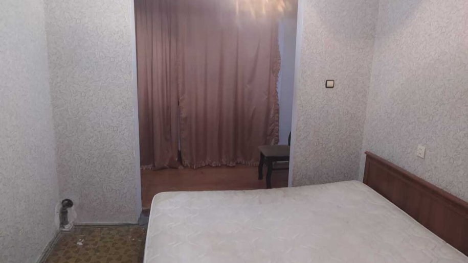 Satılır 3 otaqlı köhnə tikili, 75 m², Xalqlar dostluğu m.-4