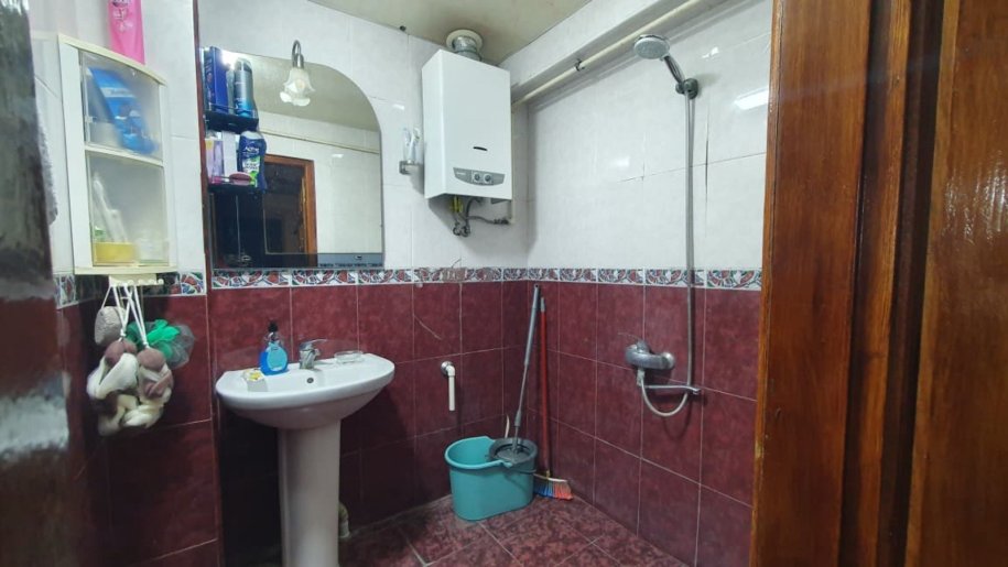 Satılır 3 otaqlı köhnə tikili, 80 m², Xalqlar dostluğu m.-10