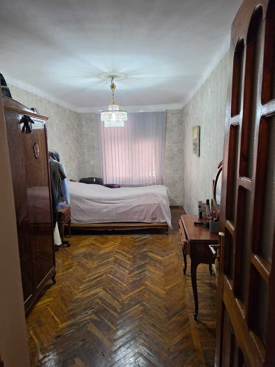 Satılır 3 otaqlı köhnə tikili, 60 m², Elmlər Akademiyası m.-3