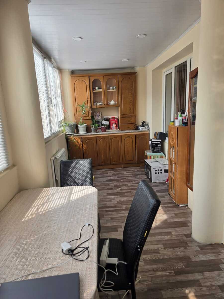 Satılır 3 otaqlı köhnə tikili, 60 m², Elmlər Akademiyası m.-5