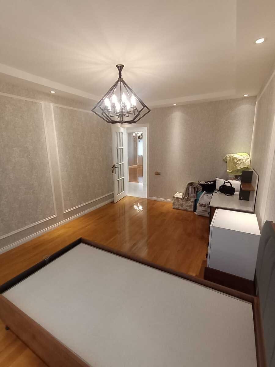 Satılır 3 otaqlı köhnə tikili, 95 m², Elmlər Akademiyası m.-5