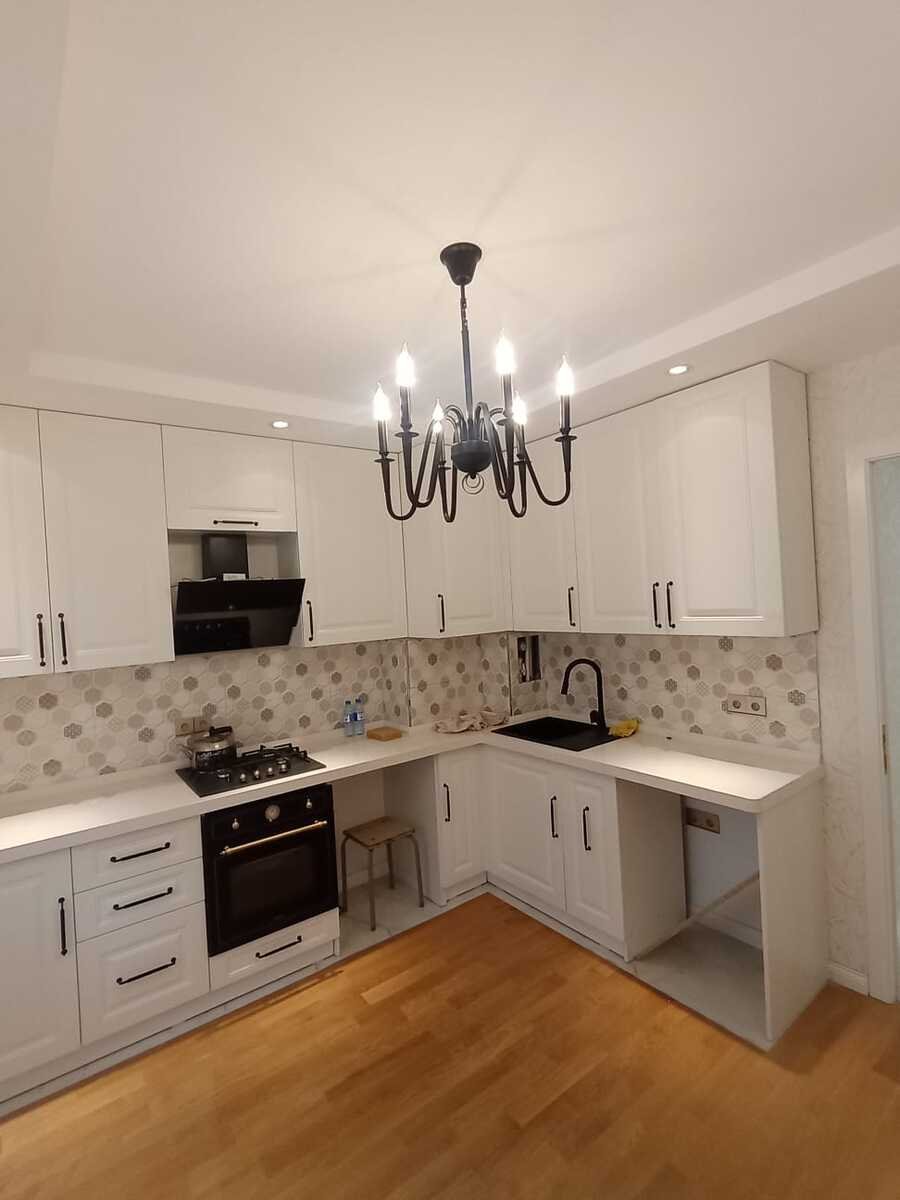 Satılır 3 otaqlı köhnə tikili, 95 m², Elmlər Akademiyası m.-9