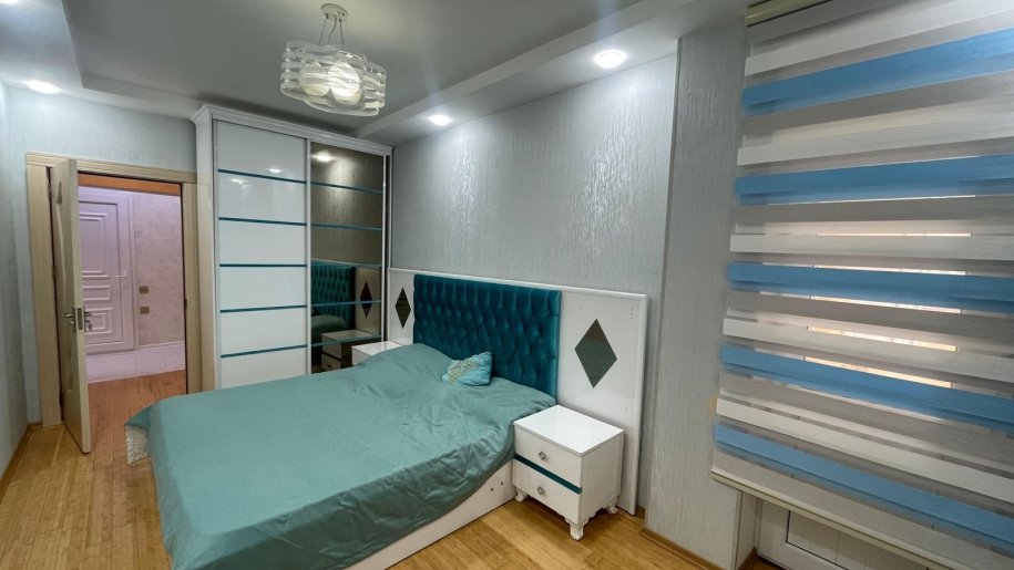 Kirayə verilir 3 otaqlı yeni tikili, 120 m², İnşaatçılar m.-8