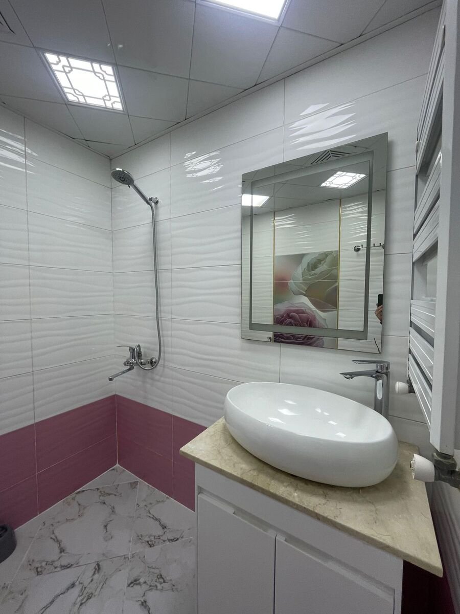 Kirayə verilir 3 otaqlı yeni tikili, 120 m², İnşaatçılar m.-14