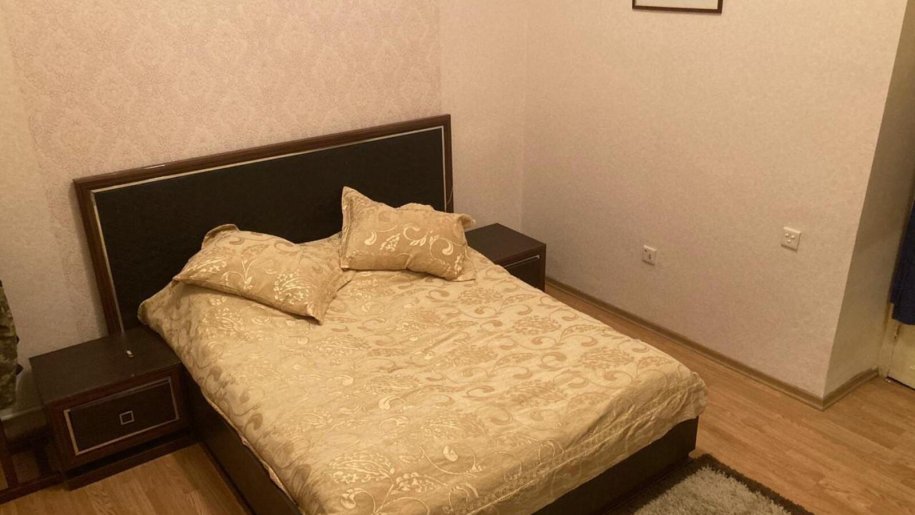 Satılır 4 otaqlı köhnə tikili, 100 m², Sahil m.-6