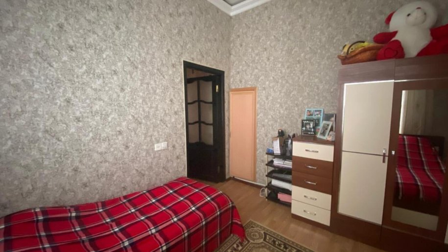 Satılır 4 otaqlı köhnə tikili, 100 m², Sahil m.-9