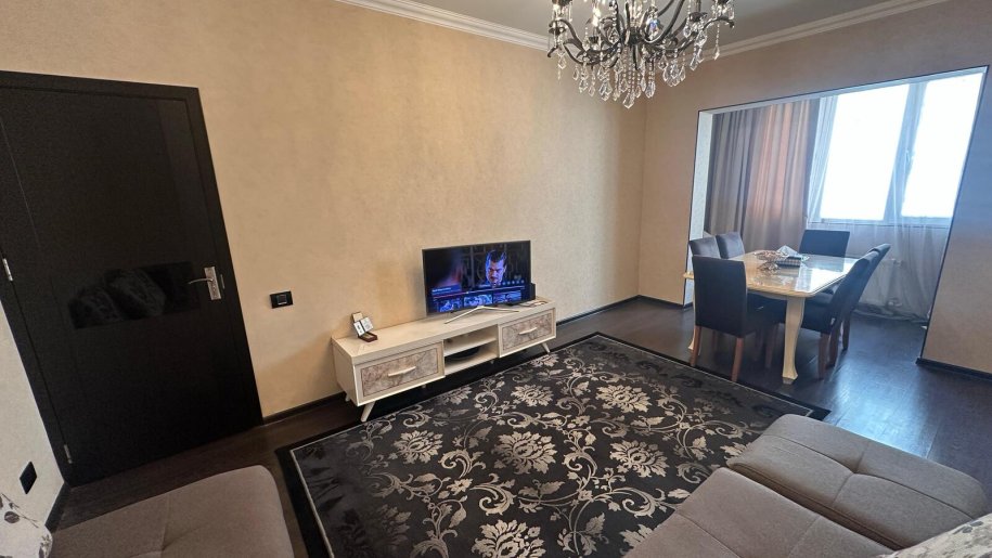 Satılır 4 otaqlı köhnə tikili, 100 m², Memar Əcəmi m.-2