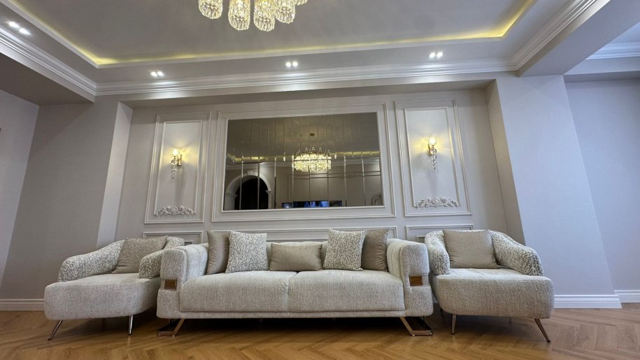 Satılır 3 otaqlı yeni tikili, 130 m², Gənclik m.-2