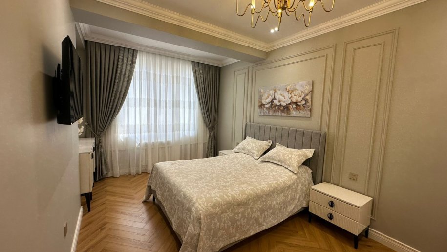 Satılır 3 otaqlı yeni tikili, 130 m², Gənclik m.-7
