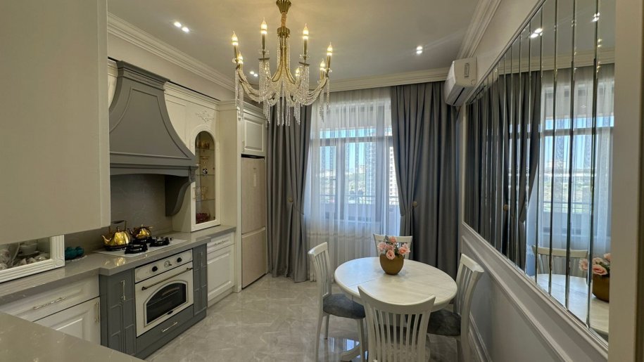 Satılır 3 otaqlı yeni tikili, 130 m², Gənclik m.-8