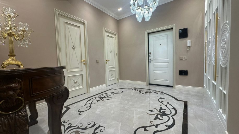 Satılır 3 otaqlı yeni tikili, 130 m², Gənclik m.-15