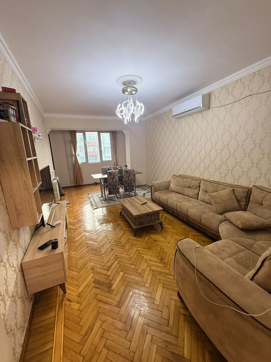 Satılır 3 otaqlı köhnə tikili, 70 m², Gənclik m.-1