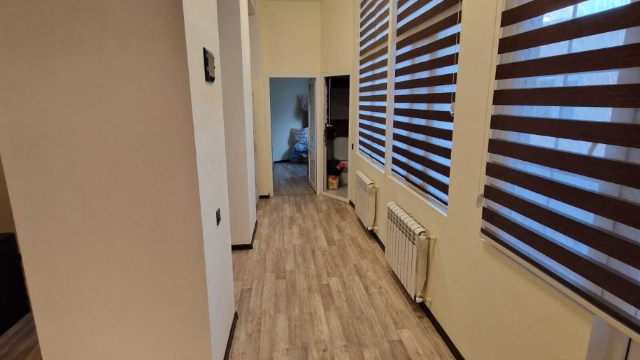 200 m<sup>2</sup> ofis icarəyə verilir, İçərişəhər m.-3