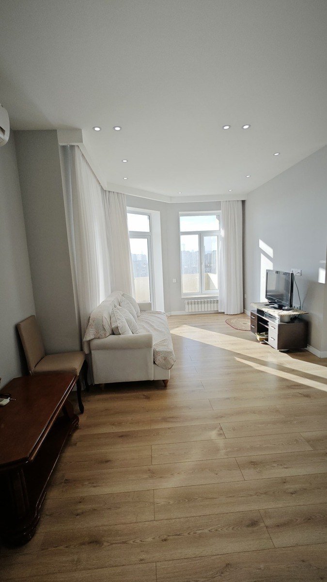 Satılır 4 otaqlı yeni tikili, 100 m², Neftçilər m.-1