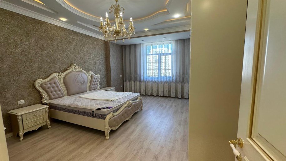 Kirayə verilir 4 otaqlı yeni tikili, 200 m², Elmlər Akademiyası m.-3