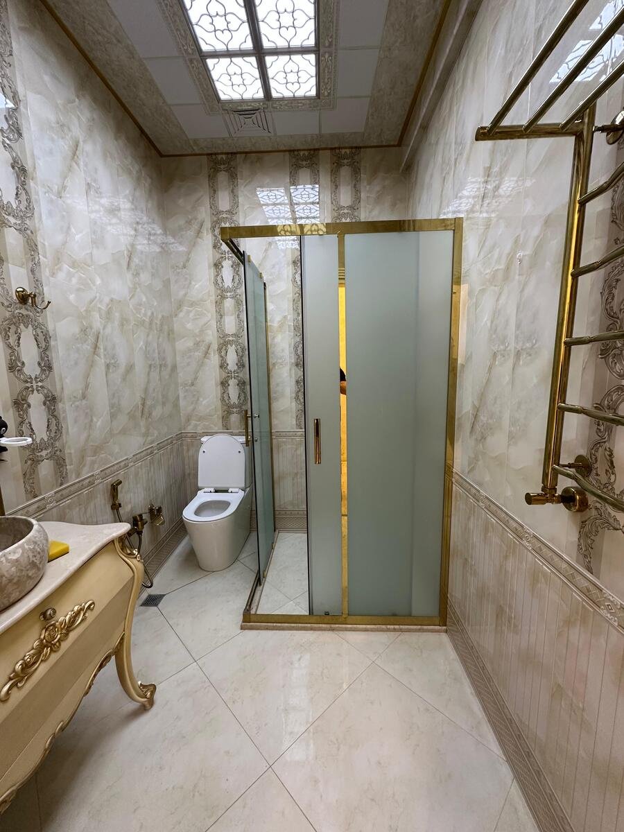 Kirayə verilir 4 otaqlı yeni tikili, 200 m², Elmlər Akademiyası m.-4