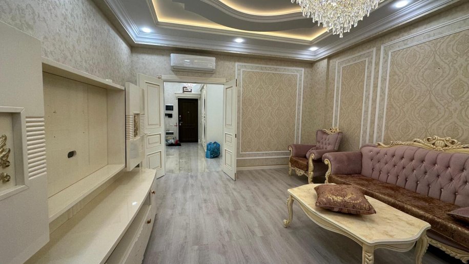 Kirayə verilir 4 otaqlı yeni tikili, 200 m², Elmlər Akademiyası m.-6