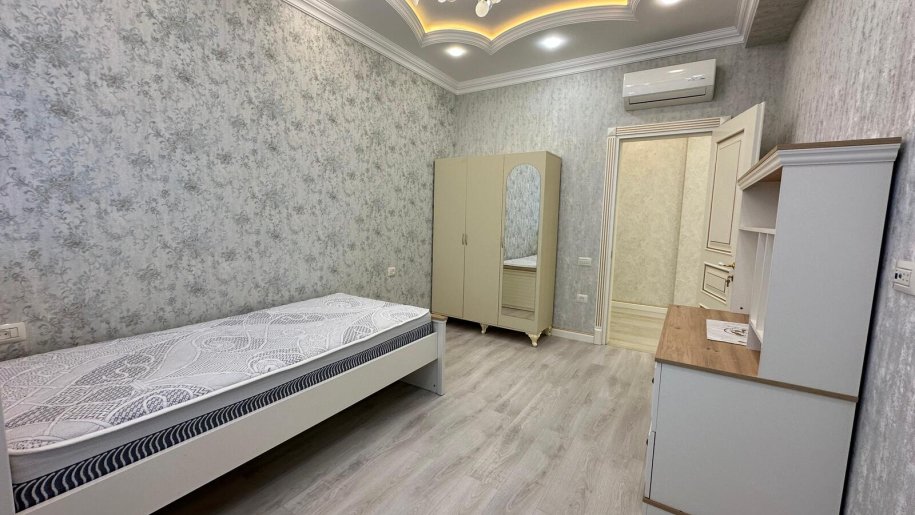 Kirayə verilir 4 otaqlı yeni tikili, 200 m², Elmlər Akademiyası m.-11