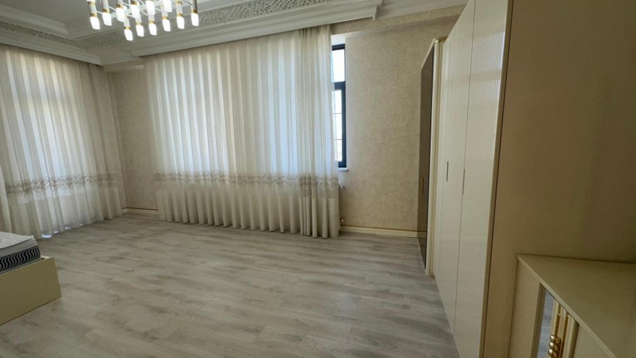 Kirayə verilir 4 otaqlı yeni tikili, 200 m², Elmlər Akademiyası m.-13