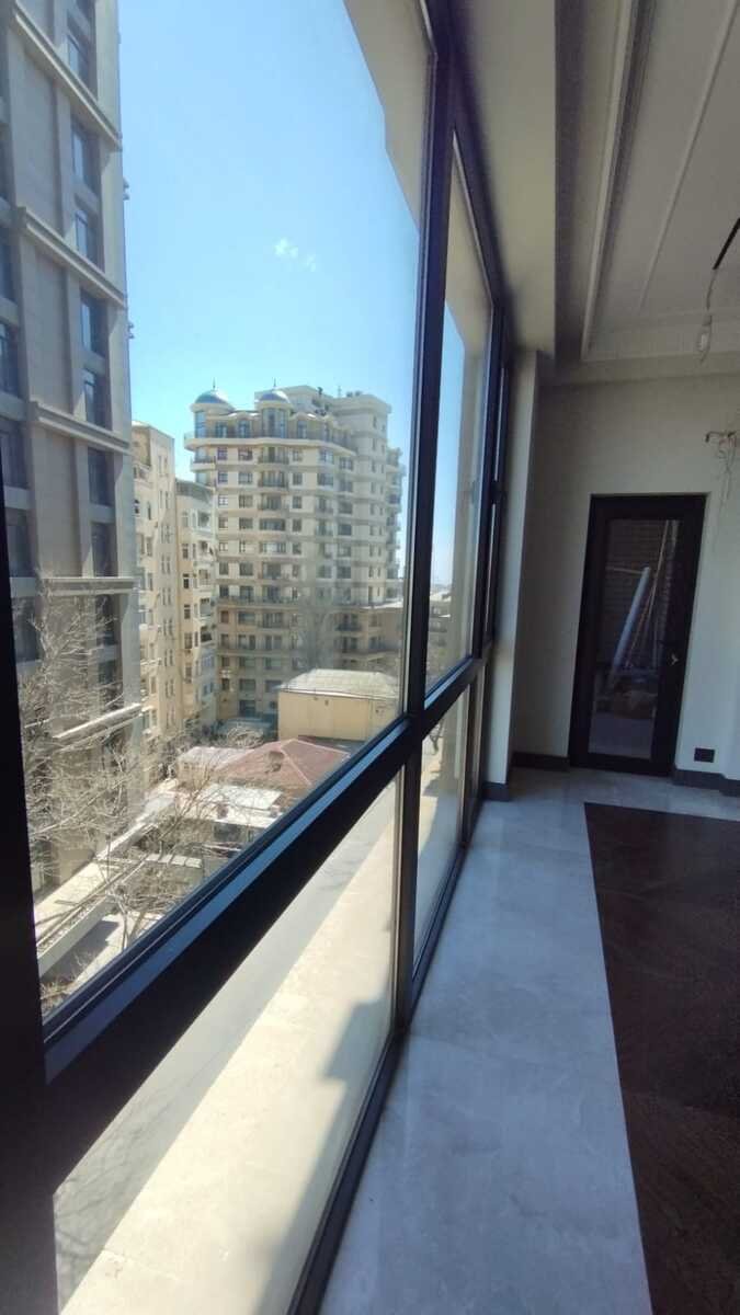 Satılır 4 otaqlı yeni tikili, 221.4 m², İçərişəhər m.-7