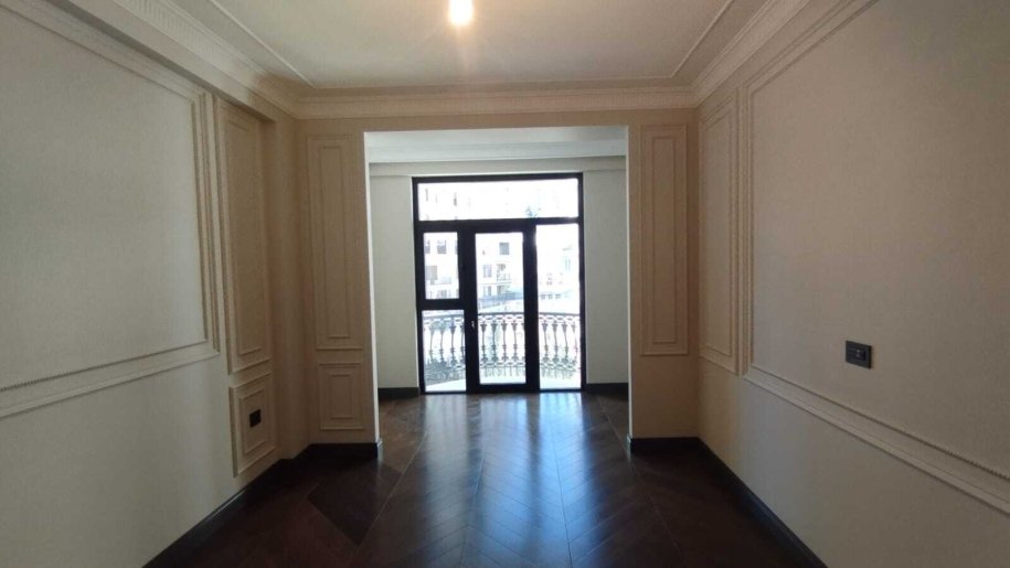 Satılır 4 otaqlı yeni tikili, 221.4 m², İçərişəhər m.-18