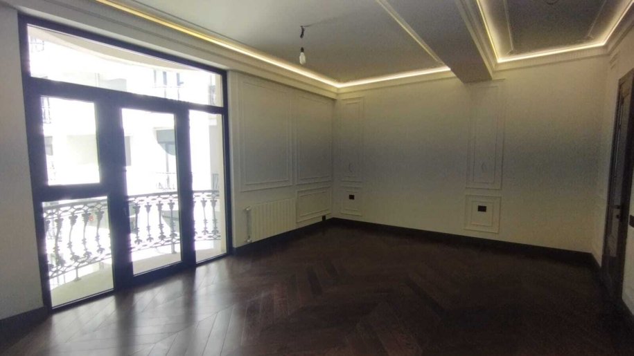 Satılır 4 otaqlı yeni tikili, 221.4 m², İçərişəhər m.-24
