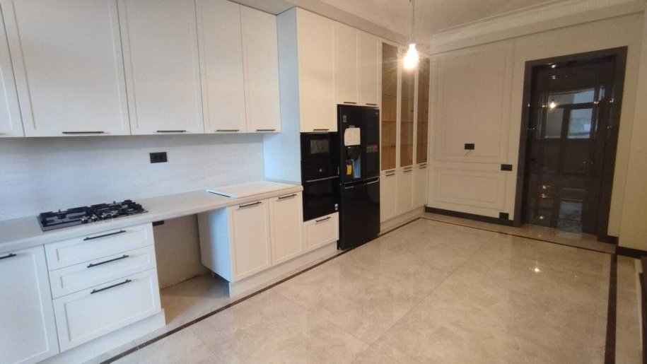 Satılır 4 otaqlı yeni tikili, 221.4 m², İçərişəhər m.-27