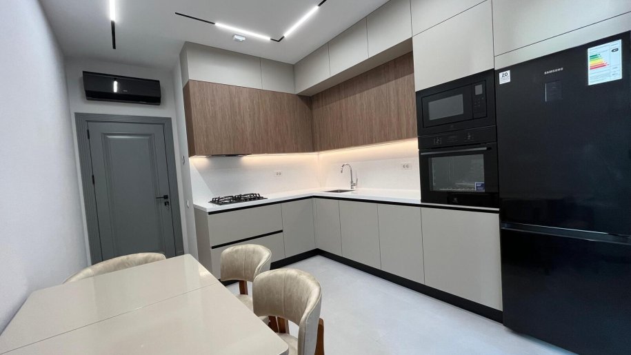 Kirayə verilir 3 otaqlı yeni tikili, 145 m², 8 noyabr-19