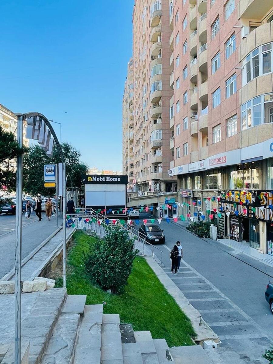 Satılır 2 otaqlı yeni tikili, 78 m², İnşaatçılar m.-1