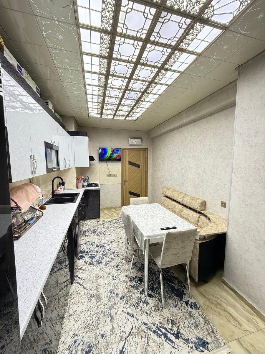 Satılır 2 otaqlı yeni tikili, 78 m², İnşaatçılar m.-3