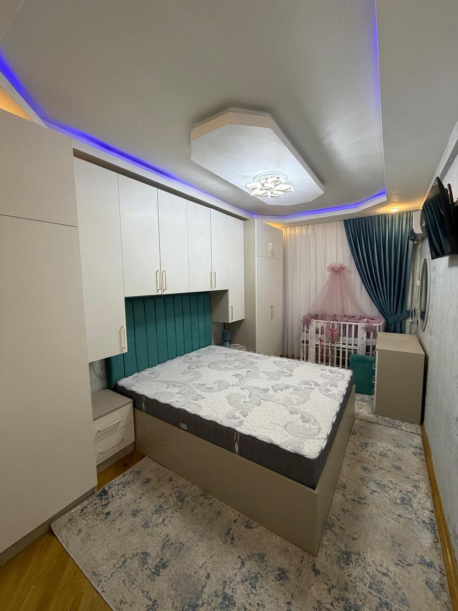 Satılır 2 otaqlı yeni tikili, 78 m², İnşaatçılar m.-18