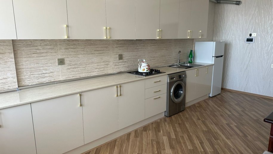 Kirayə verilir 2 otaqlı yeni tikili, 110 m², 20 Yanvar m.-3