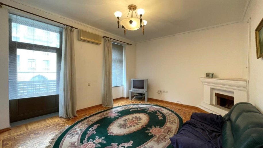 100 kv.m. obyekt icarəyə verilir, Sahil m.-1