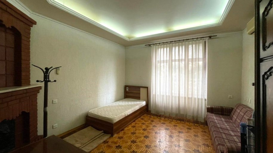 100 kv.m. obyekt icarəyə verilir, Sahil m.-10