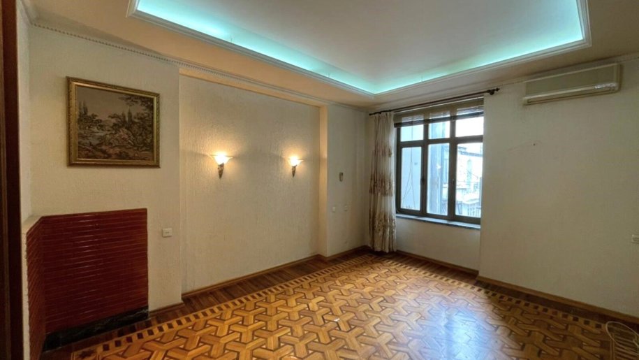 100 kv.m. obyekt icarəyə verilir, Sahil m.-12