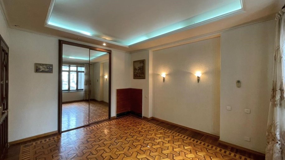 100 kv.m. obyekt icarəyə verilir, Sahil m.-13