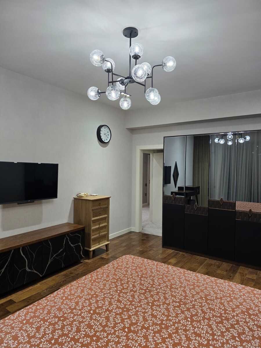 Kirayə verilir 4 otaqlı yeni tikili, 150 m², 28 May m.-18