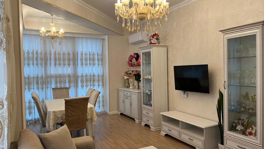 Satılır 3 otaqlı yeni tikili, 110 m², 28 May m.-1