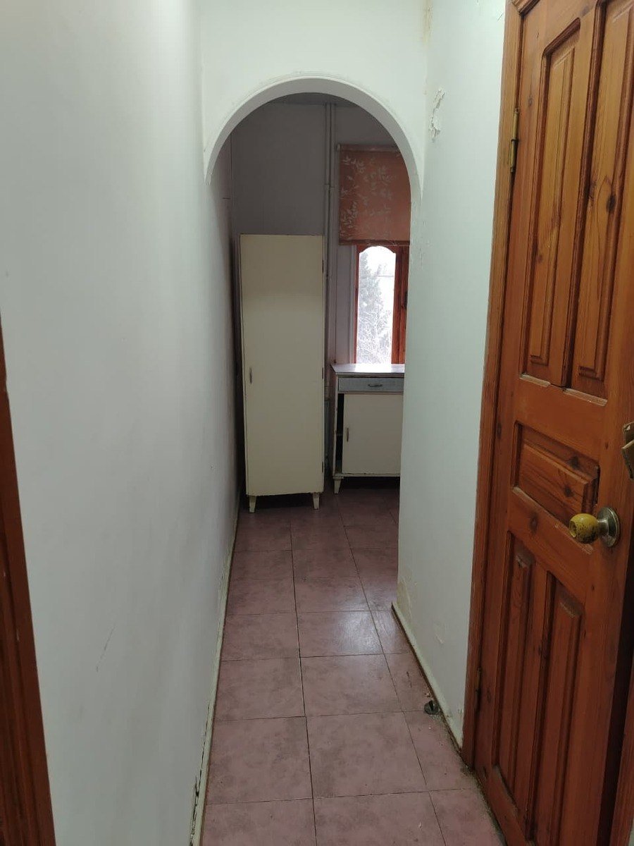 Satılır 2 otaqlı köhnə tikili, 50 m², Elmlər Akademiyası m.-8