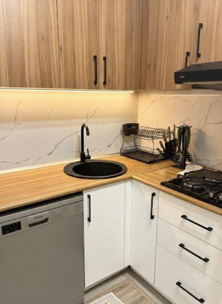 Kirayə verilir 2 otaqlı yeni tikili, 65 m², İçərişəhər m.-5