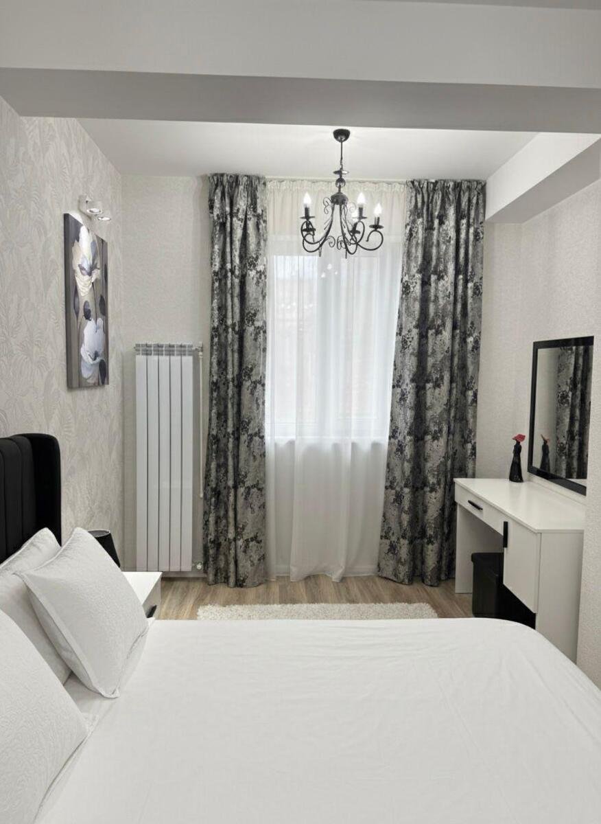 Kirayə verilir 2 otaqlı yeni tikili, 65 m², İçərişəhər m.-12