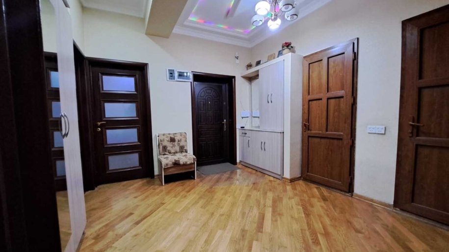 Satılır 3 otaqlı yeni tikili, 92 m², Qara Qarayev m.-10