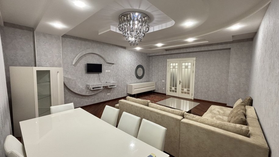 Satılır 3 otaqlı yeni tikili, 150 m², Nizami m.-1