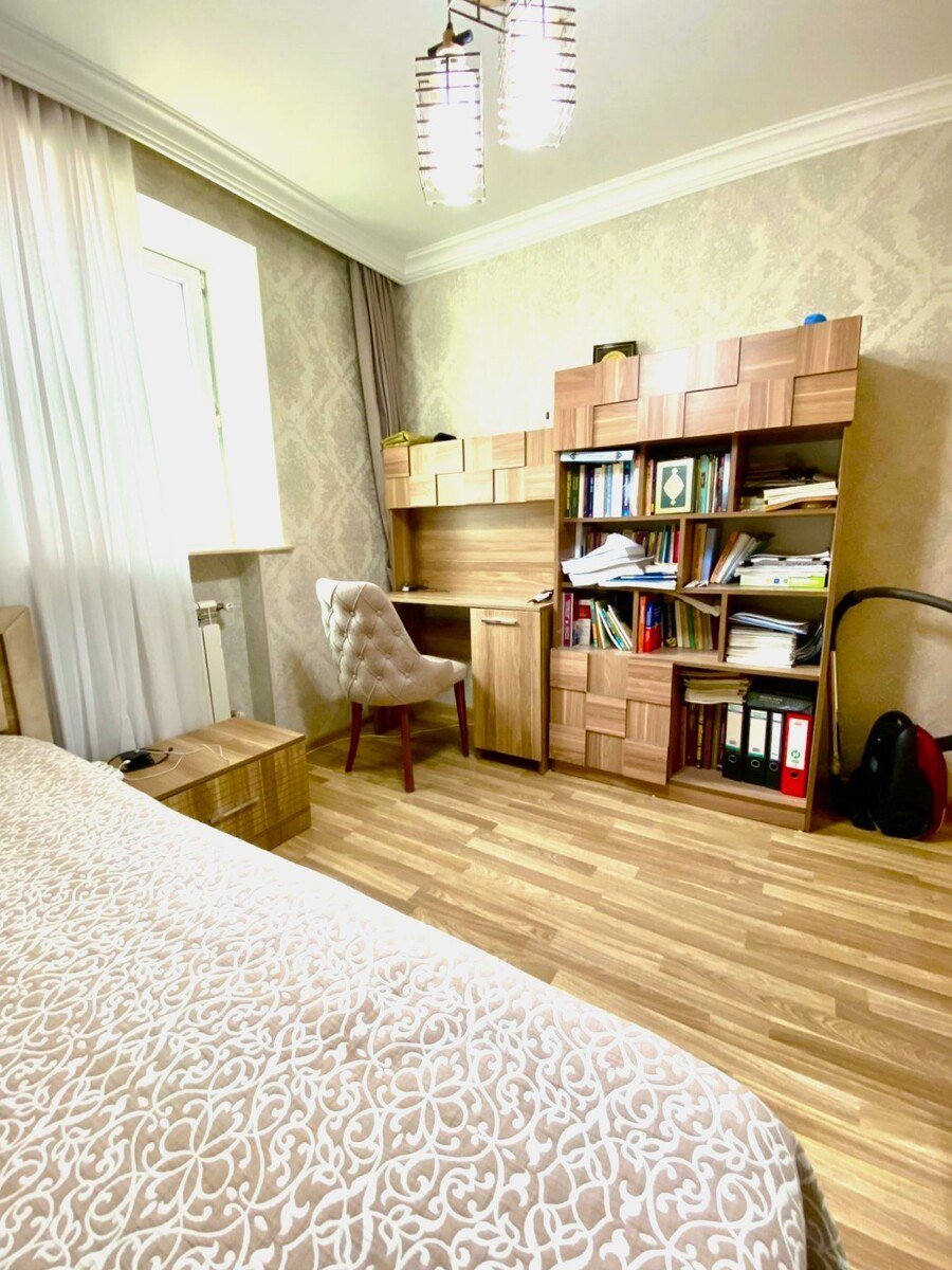 Satılır 3 otaqlı köhnə tikili, 90 m², Neftçilər m.-13