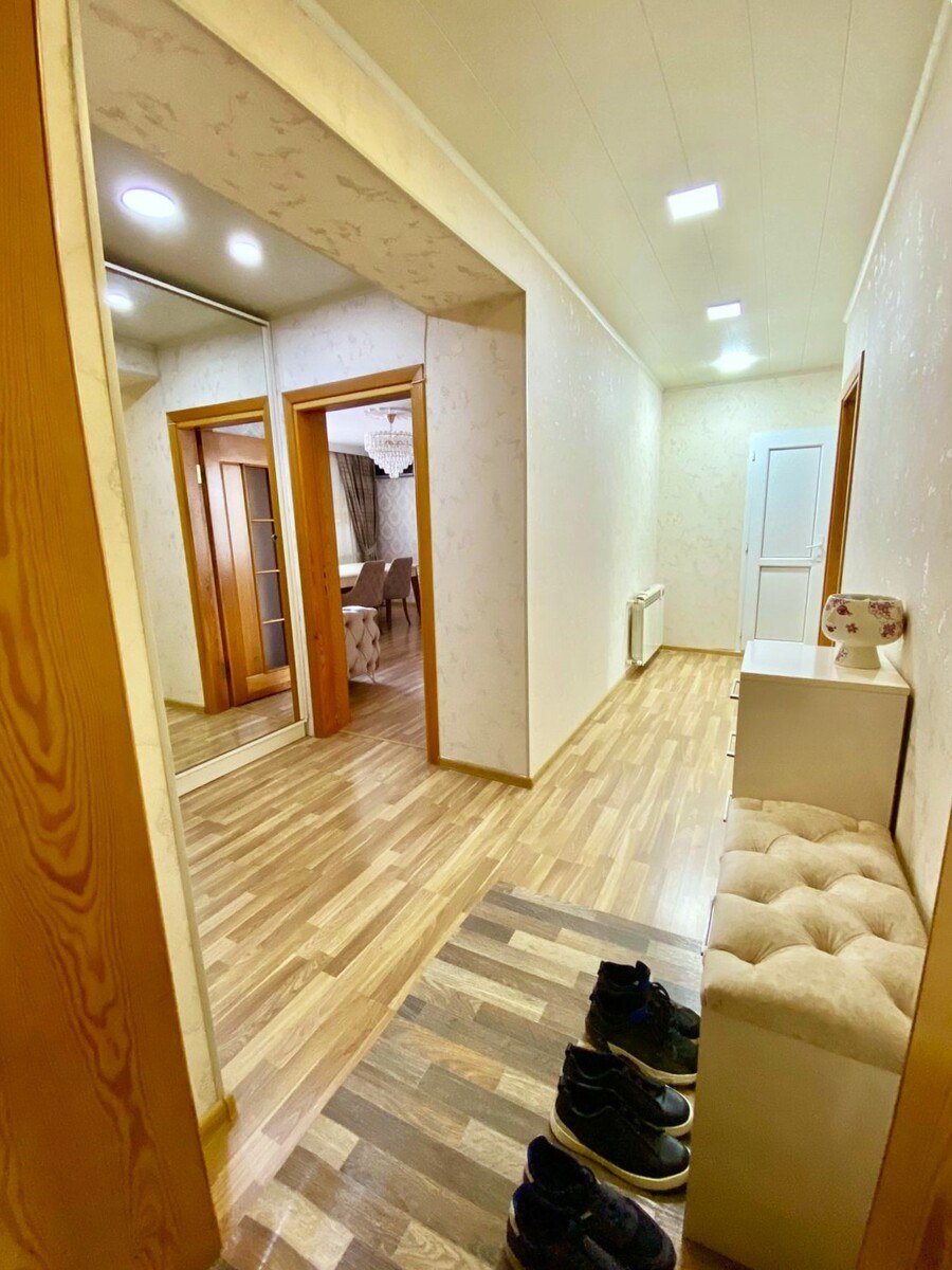 Satılır 3 otaqlı köhnə tikili, 90 m², Neftçilər m.-16