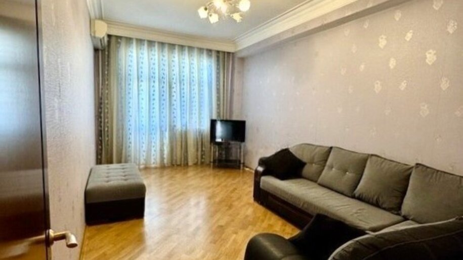 Satılır 4 otaqlı yeni tikili, 185 m², Azadlıq Prospekti m.-3