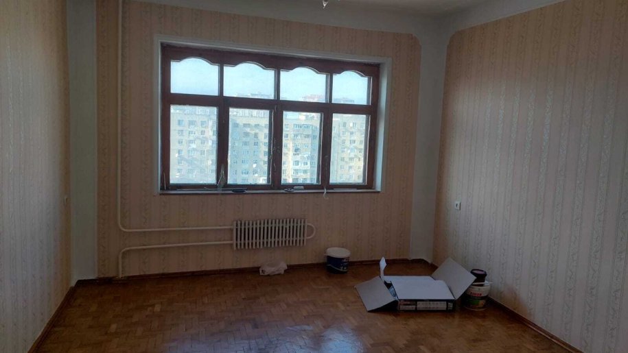 Satılır 4 otaqlı köhnə tikili, 100 m², Xalqlar dostluğu m.-4