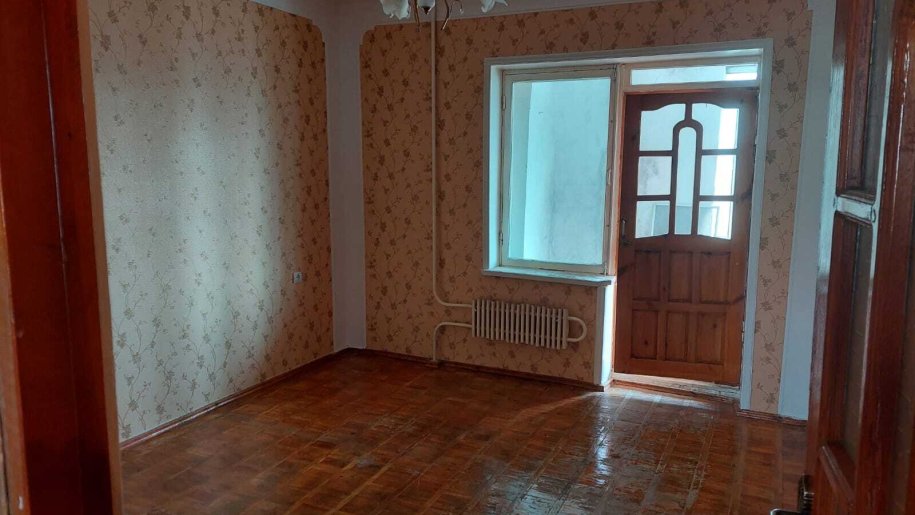 Satılır 4 otaqlı köhnə tikili, 100 m², Xalqlar dostluğu m.-5