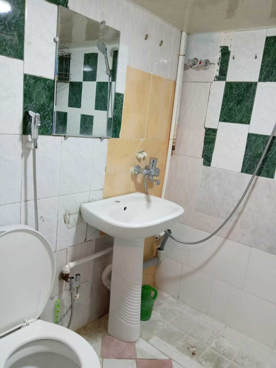 Kirayə verilir 1 otaqlı köhnə tikili, 35 m², Elmlər Akademiyası m.-12